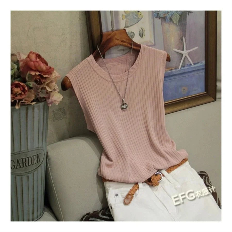 Sleeveless O-Neck Knit Blouse